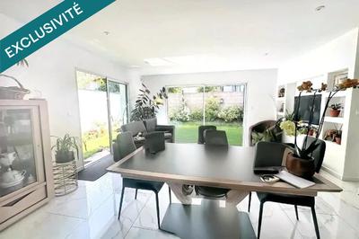 Maison - 93 m² - 5 pièces