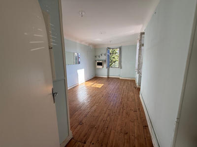 Immeuble - 220 m² - 15 pièces
