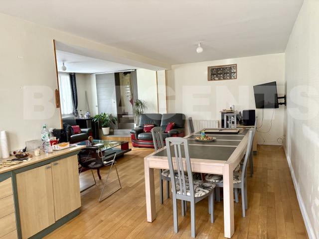 Maison ancienne - 199 m² - 7 pièces