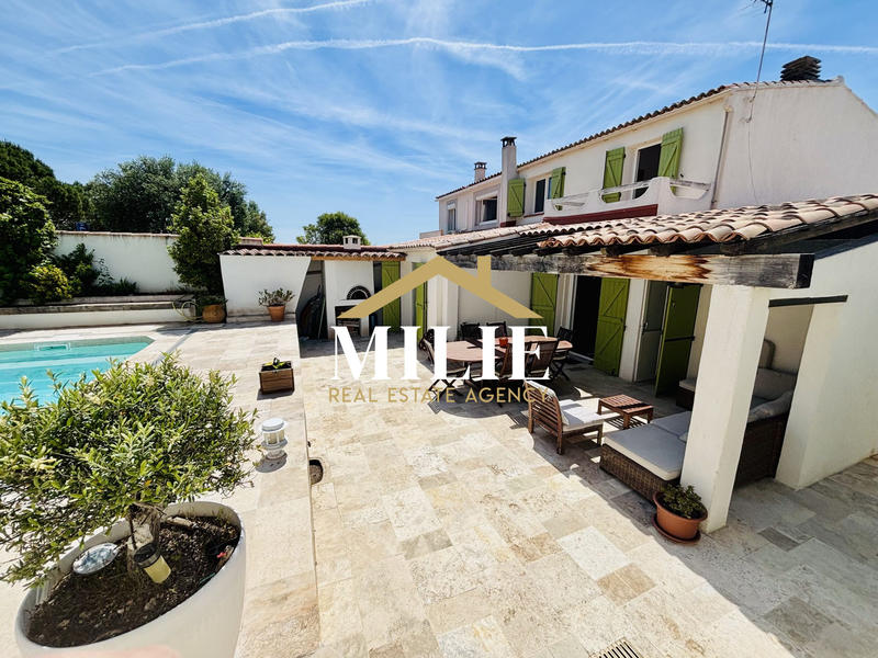 Maison - 95 m² - 4 pièces