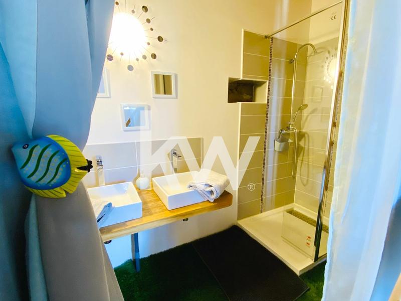 Maison - 450 m² - 15 pièces