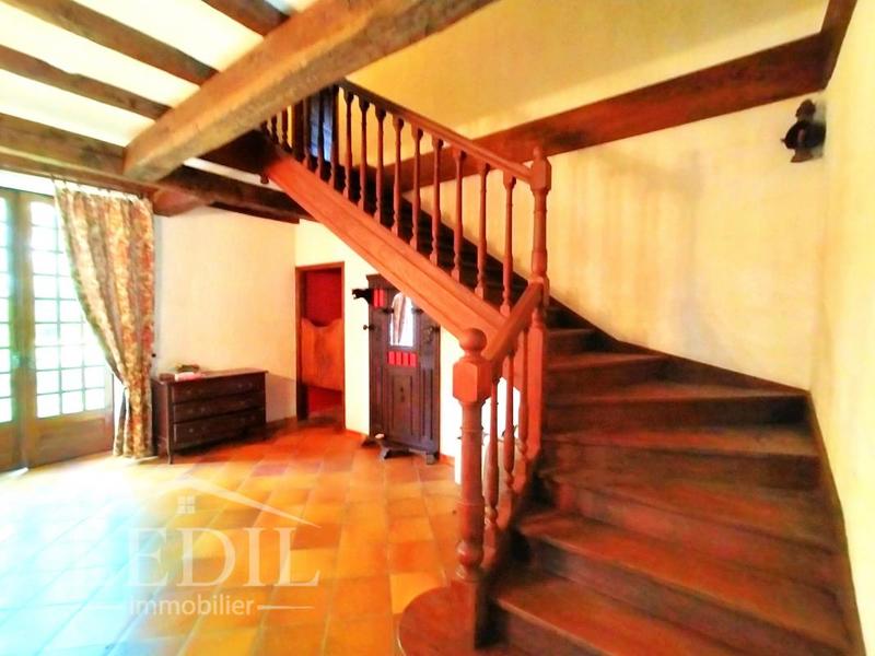 Propriété - 280 m² - 6 pièces