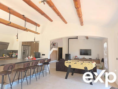 Maison traditionnelle - 135 m² - 4 pièces