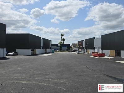 Local d'activité / Entrepôt - 300 m²