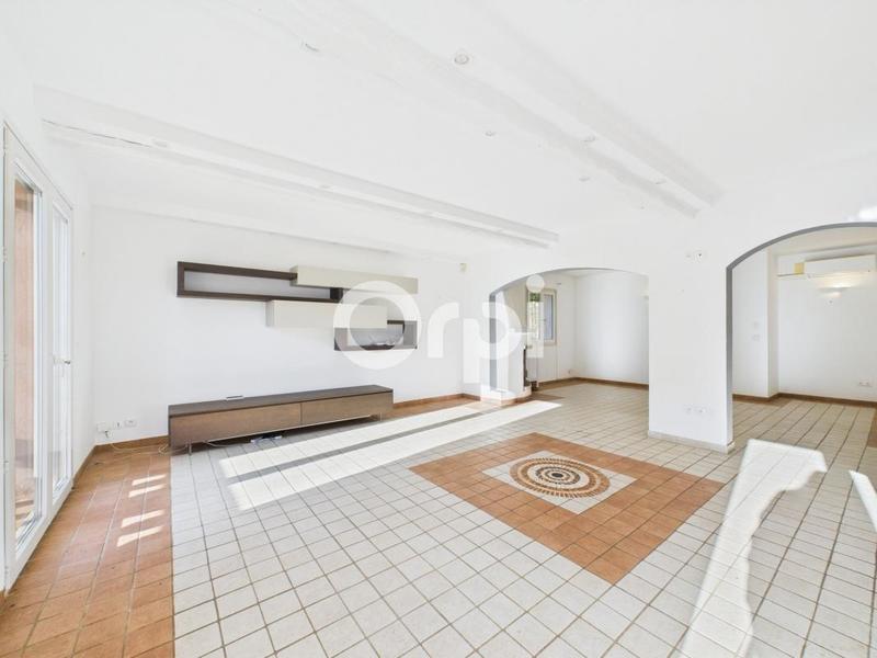 Villa - 172 m² - 6 pièces