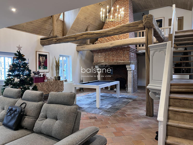 Maison - 316 m² - 10 pièces