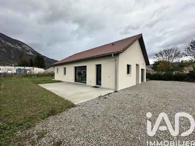 Maison - 106 m² - 4 pièces