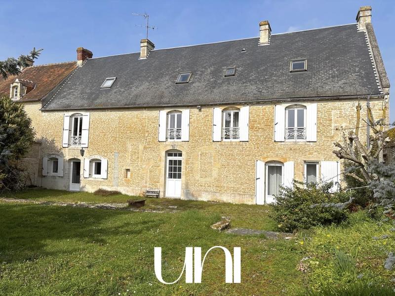 Maison - 229 m² - 8 pièces