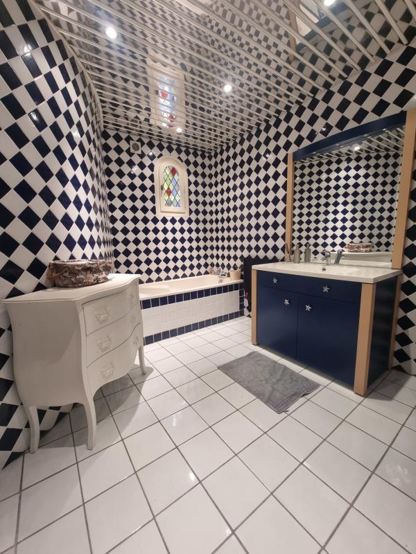 Demeure - 187 m² - 7 pièces