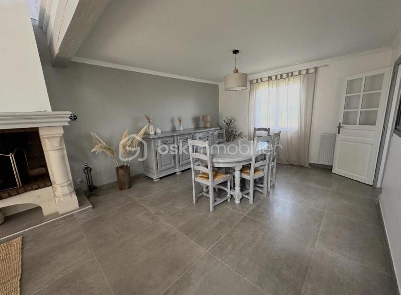 Maison traditionnelle - 148 m² - 6 pièces