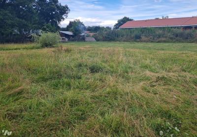 Terrain constructible - 844 m²