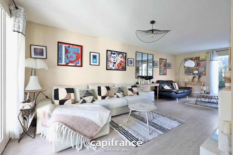 Maison - 157 m² - 8 pièces