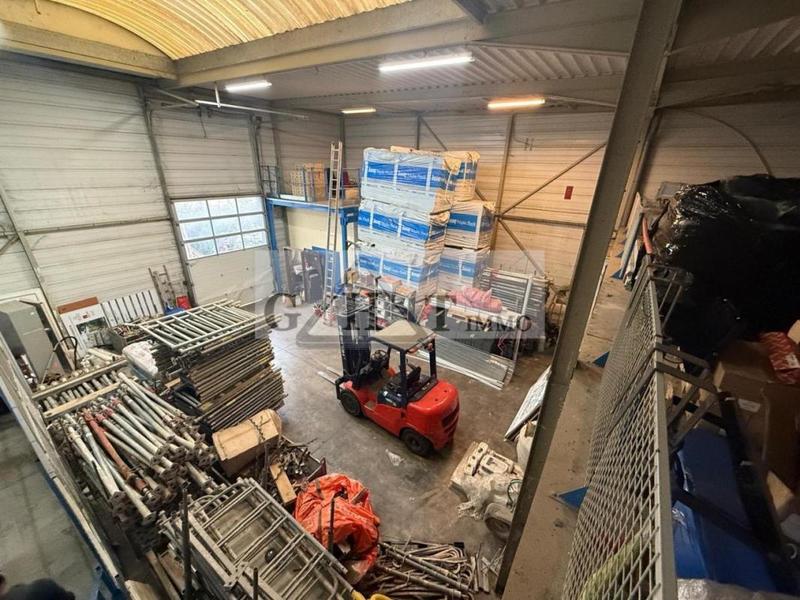Entrepôt - 432 m²