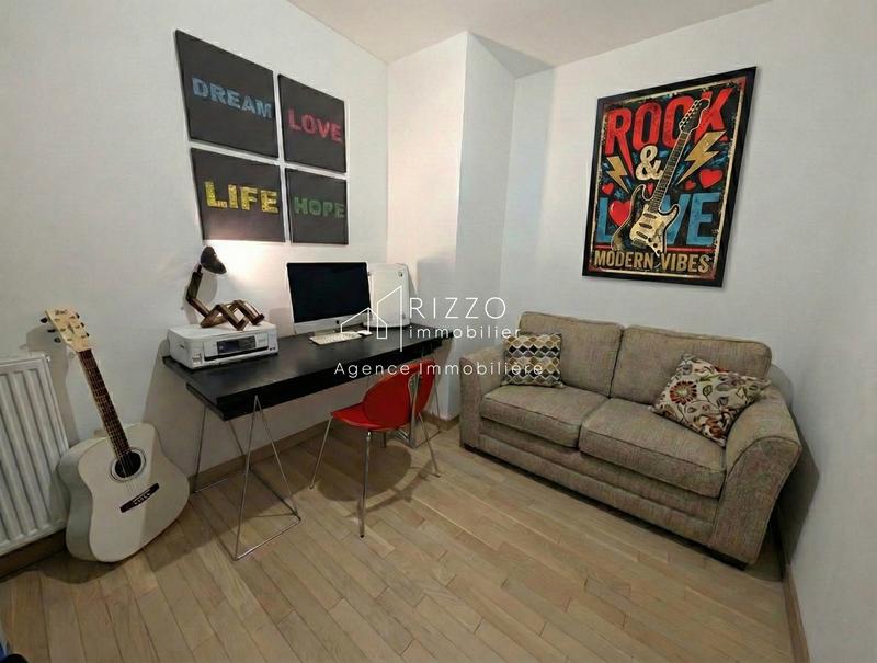 Appartement - 77 m² - 4 pièces