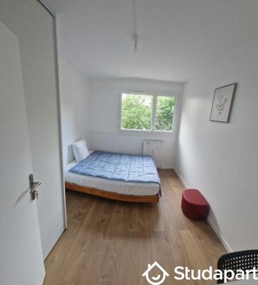 Chambre - 12 m² - 1 pièce