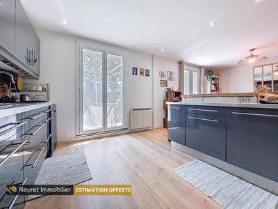 Maison - 120 m² - 6 pièces