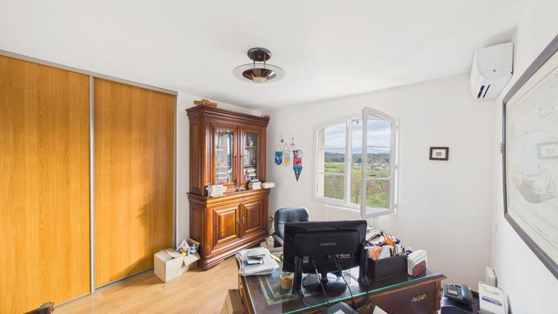 Maison - 191 m² - 6 pièces