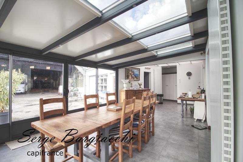 Maison - 200 m² - 8 pièces