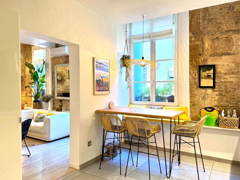 Appartement bourgeois - 95 m² - 4 pièces