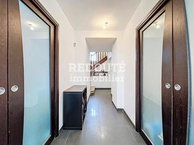 Maison - 236 m² - 8 pièces