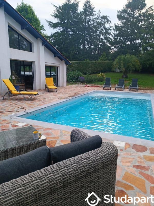 Chambre - 15 m² - 1 pièce