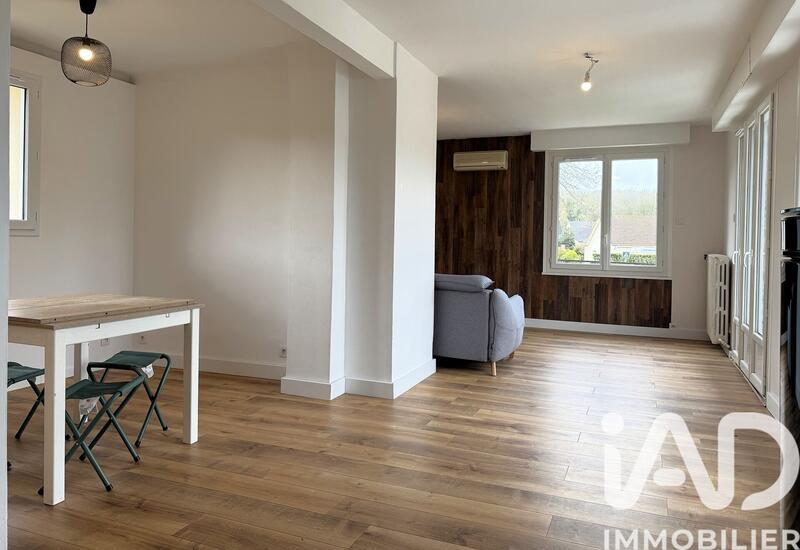 Maison - 180 m² - 8 pièces