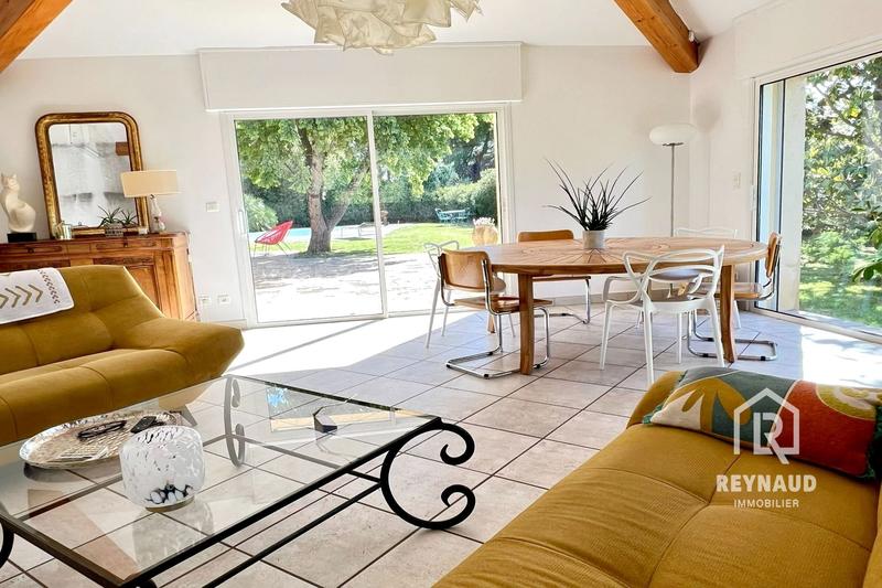 Maison - 198 m² - 7 pièces