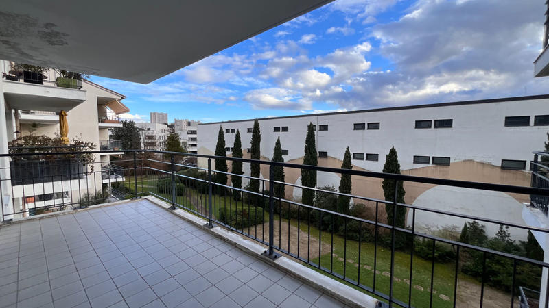 Appartement - 97 m² - 4 pièces