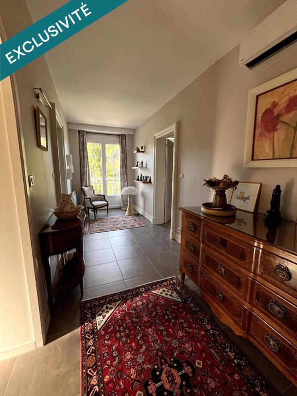 Villa - 260 m² - 8 pièces