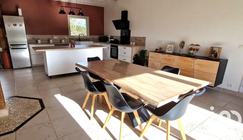 Maison - 202 m² - 6 pièces