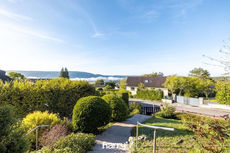 Maison - 183 m² - 7 pièces