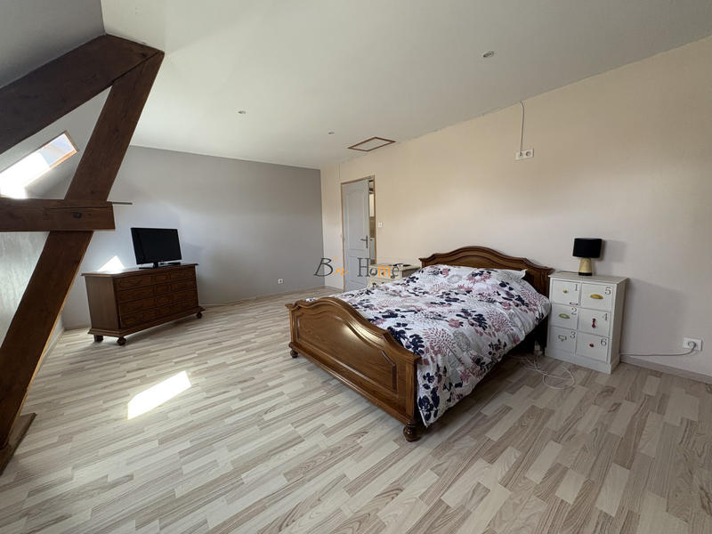 Maison - 203 m² - 5 pièces