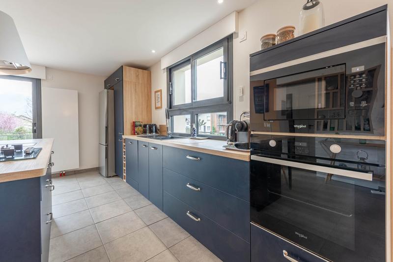 Appartement - 95 m² - 3 pièces