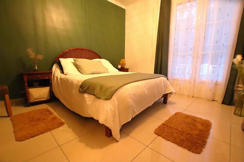 Demeure - 300 m² - 11 pièces