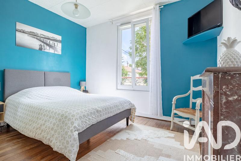 Maison - 180 m² - 9 pièces