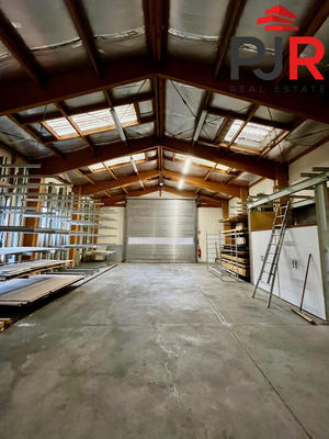 Local d'activités - 2 131 m²