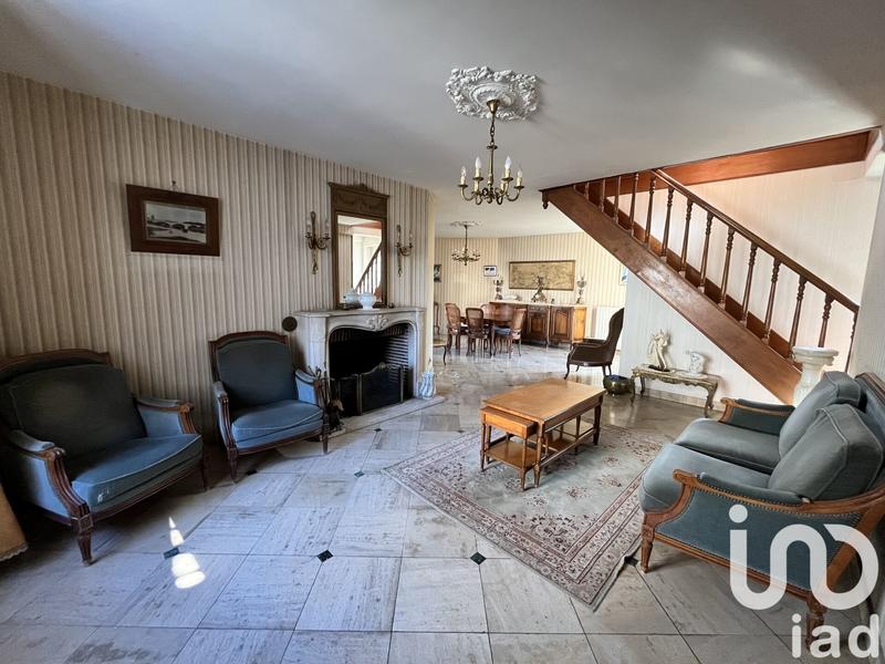 Maison - 190 m² - 8 pièces