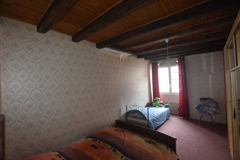 Maison - 182 m² - 9 pièces