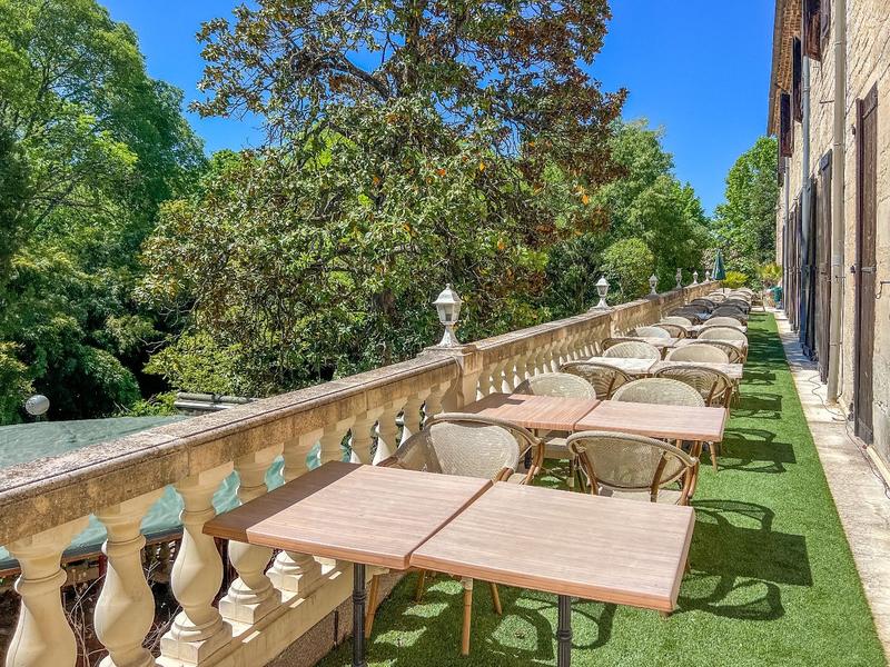 Maison - 2 000 m² - 24 pièces