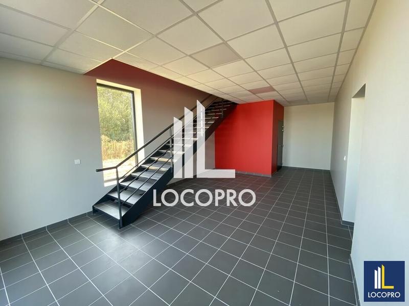 Local d'activité / Entrepôt - 900 m²