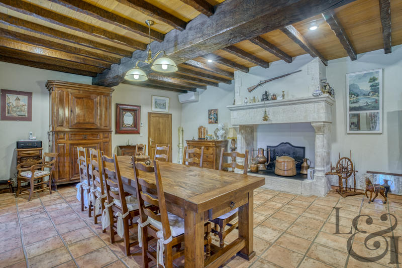 Maison - 190 m² - 7 pièces