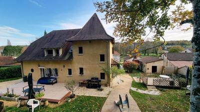 Maison - 186 m² - 6 pièces