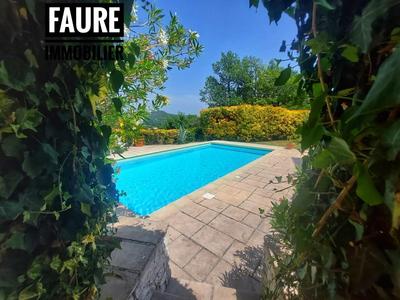 Villa - 152 m² - 8 pièces