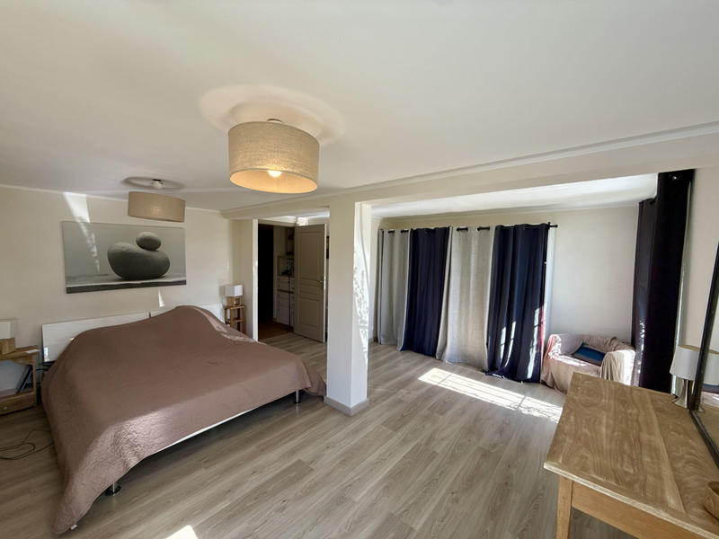 Maison - 300 m² - 7 pièces