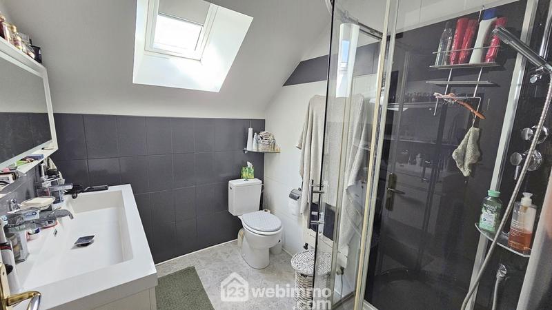 Maison - 183 m² - 7 pièces