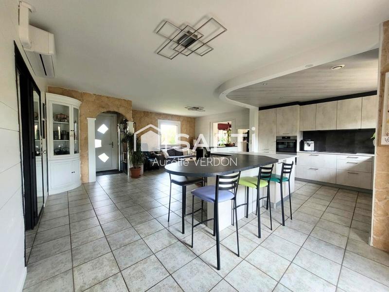 Maison - 123 m² - 4 pièces