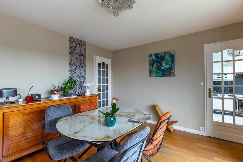 Appartement - 82 m² - 4 pièces