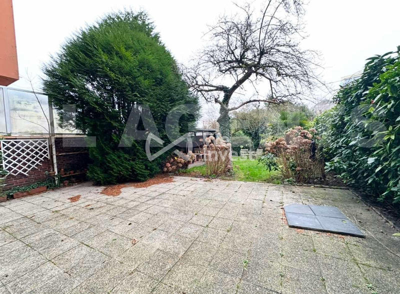 Maison - 309 m² - 12 pièces