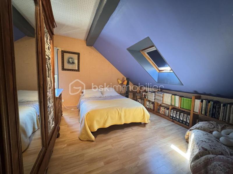 Maison - 225 m² - 12 pièces