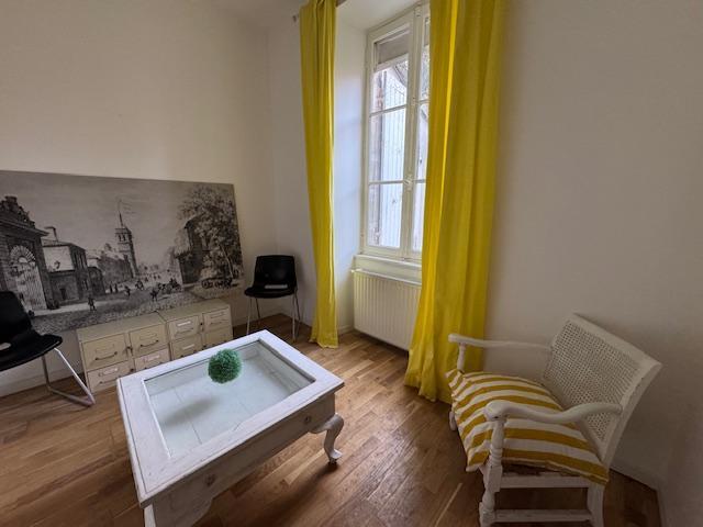 Maison ancienne - 129 m² - 8 pièces